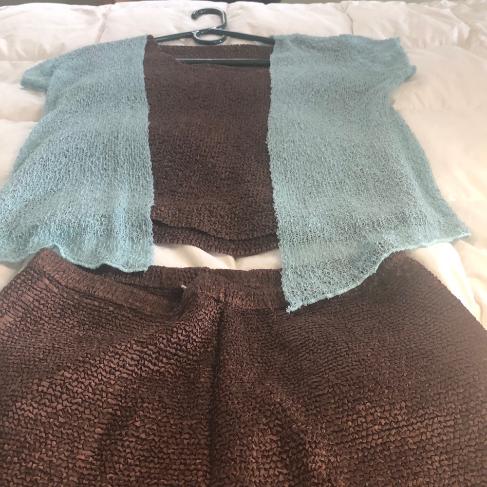 Brown textured pant set.